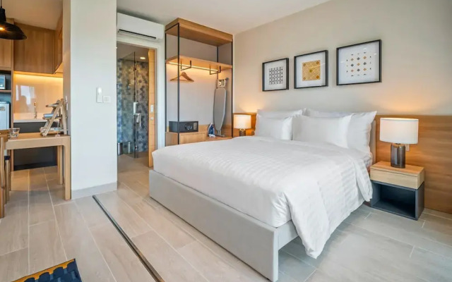 Laguna Lakeside Residences