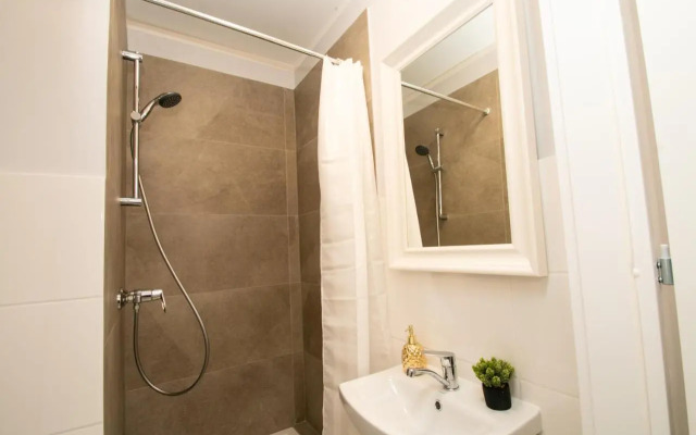 Good Night  City Police (3Km)  Szczecin  2 Pers