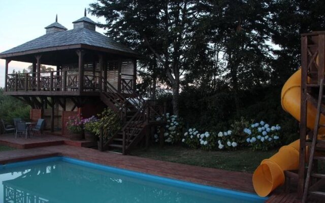 Cabanas Lomas Del Lago