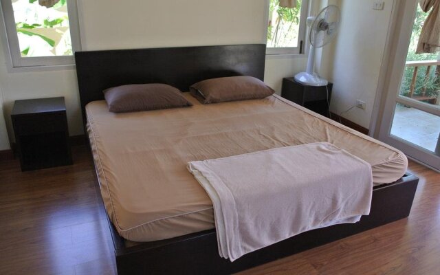 Baan Chay Lay Koh Phangan