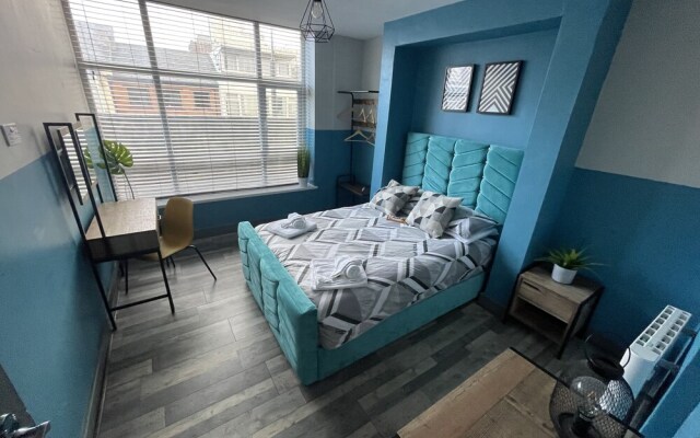 Oak Suite - Talbot Road - Blackpool - Spacious