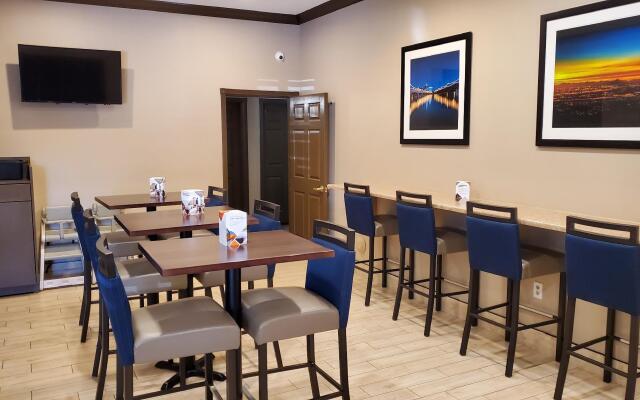 Comfort Inn & Suites Tempe Phoenix Sky Harbor Airport