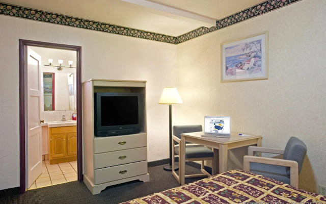 Riverside Inn & Suites Santa Cruz