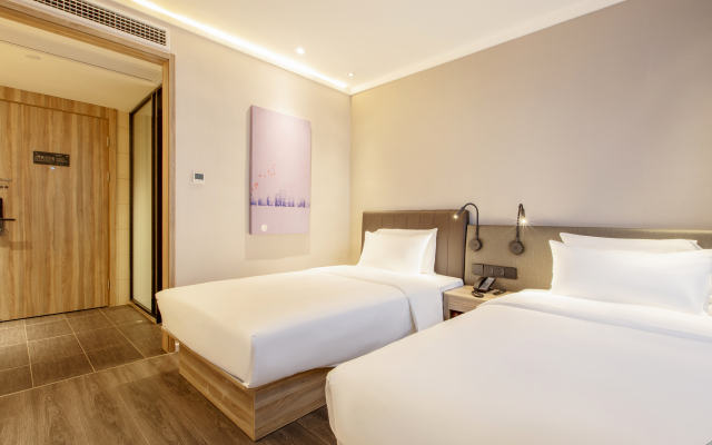 Hanting Hotel Guiyang Big Cross Square