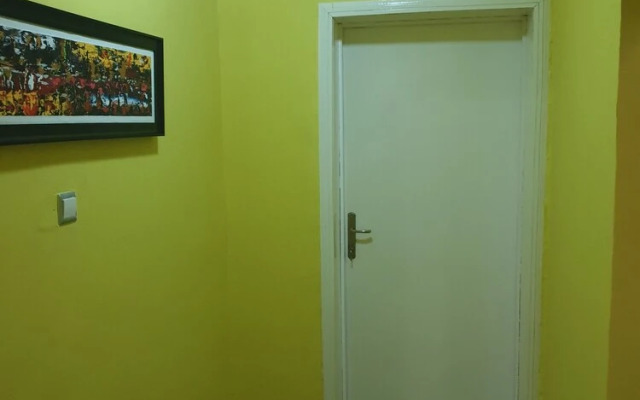 Sim court 1 safe court apartment