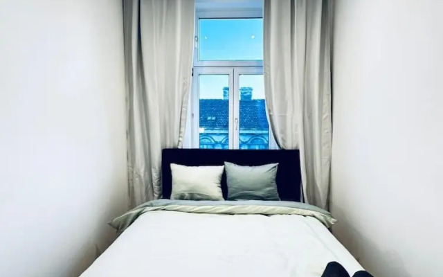 Lovely 4BR Apt Near Kaufpark Alterlaa