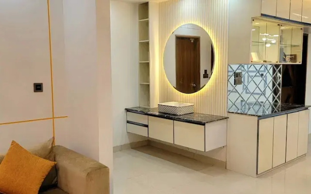 Luxurious 3-bhk Highly Secured & Close to Airport