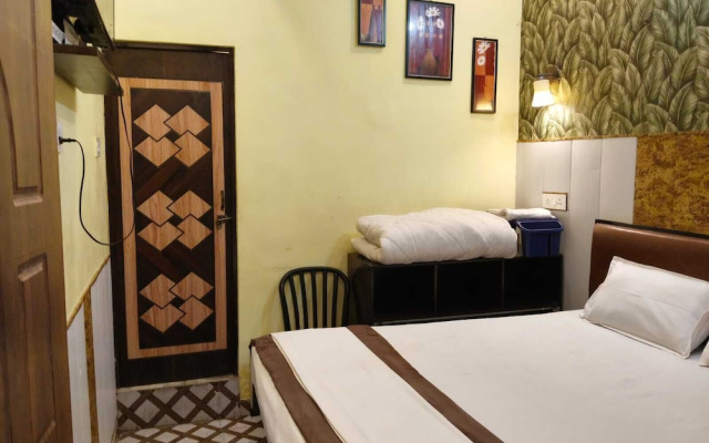 Fauzi Rasoi & Guest House