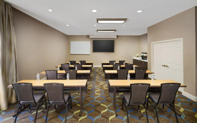 Residence Inn by Marriott Addison