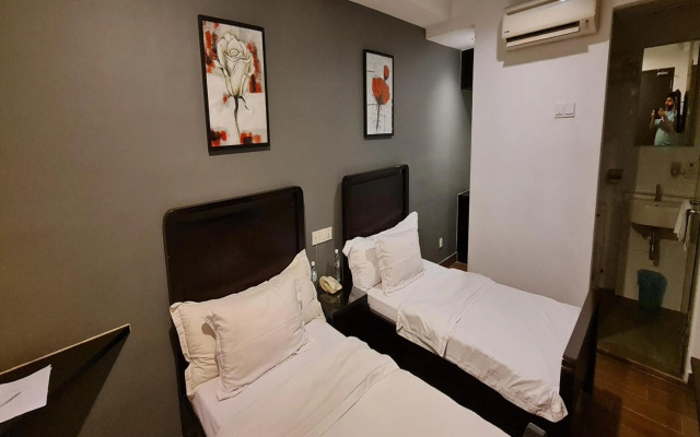 Hotel O Crossroads Hotel