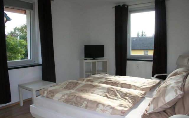 Orange Sun Apartment