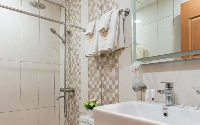 OYO 171 Amore Hotel