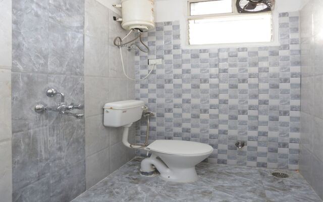 OYO 3260 Hotel Abhinav Palace