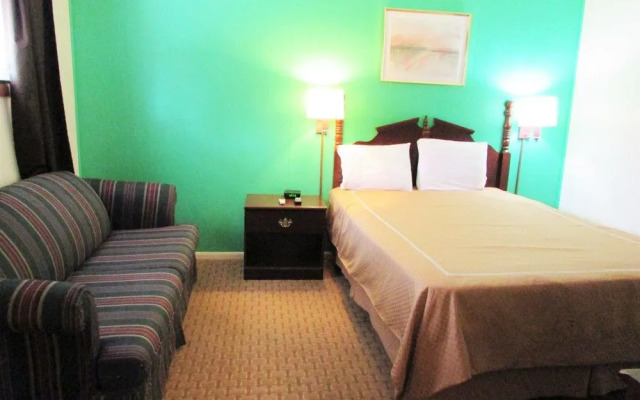 Traveler's Inn Motel