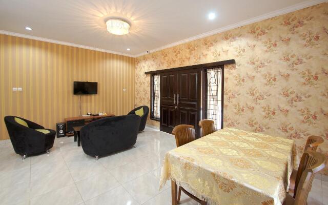 OYO 347 Bayang Brothers Guest House