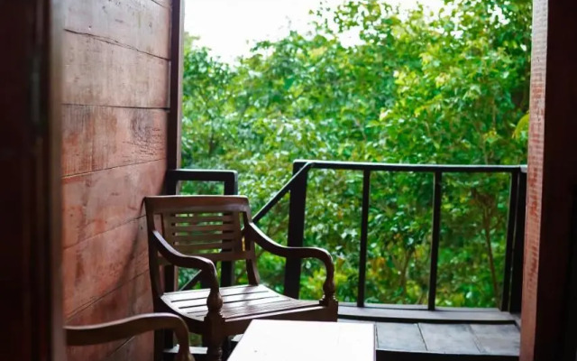 kumbura eco lodge
