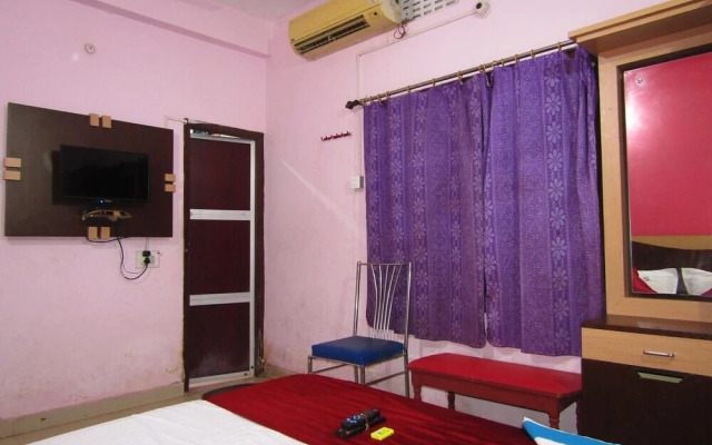 Goroomgo Puri Dham Lodge Puri