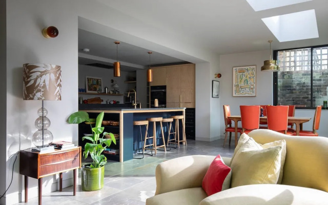 Northchurch Terrace by Onefinestay