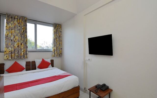 OYO 22827 Hotel Prafulla