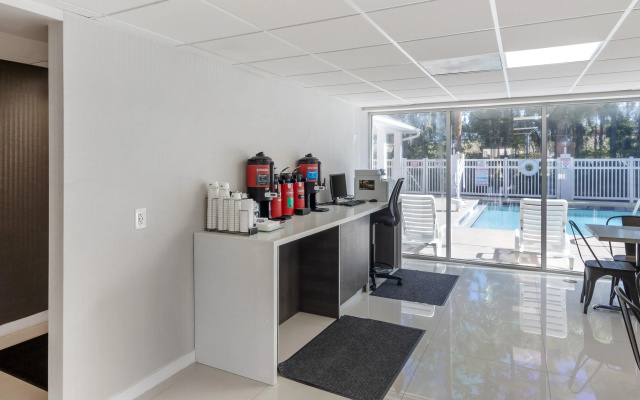 HOM Hotel Gainesville, SureStay Collection by Best Western