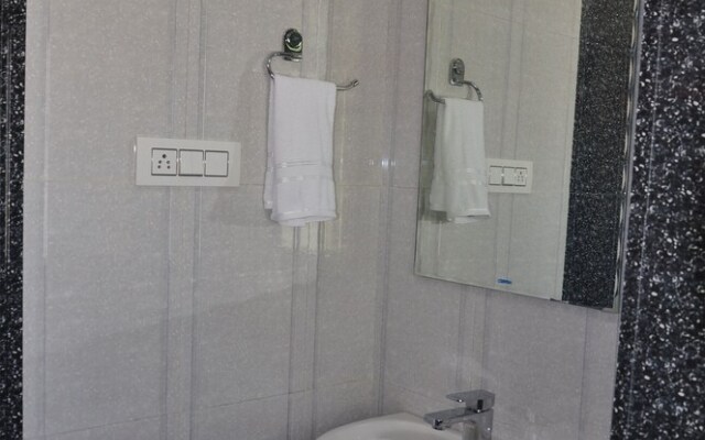 Hotel Aman Place Kasol