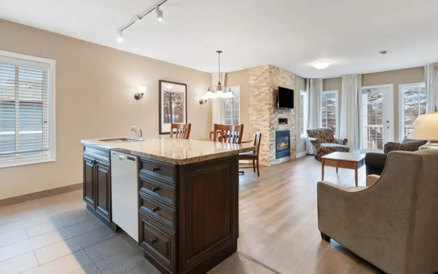 Horseshoe Valley Condos