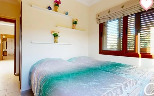 Marina Magic Sunset Villa-pool-parking-3br