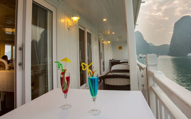 Signature Royal Halong Cruise