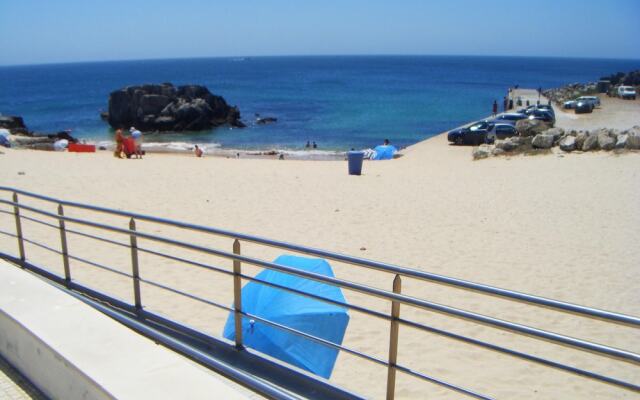 Apartment with One Bedroom in Peniche, with Terrace And Wifi - 400 M From the Beach