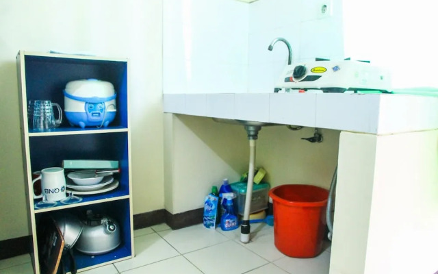 Simply Studio At Green Park View Apartment