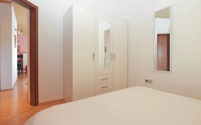 Apartment 959