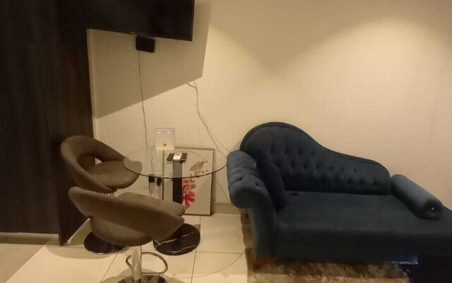 Bizzi studio ad Legationis Hortos