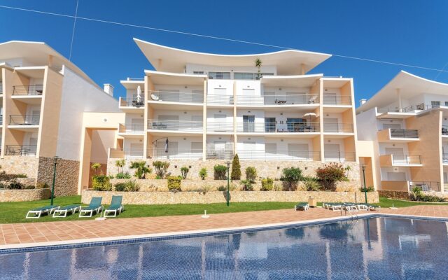 Sea view Apartment with 3 spacious Terraces & 2 Swimming pools