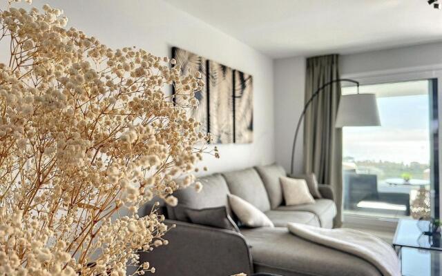 Via Celere 2332 Luxury Sea View Apartment