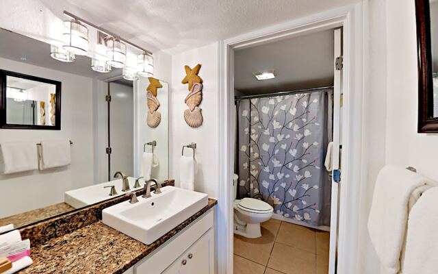 125 Sea Breeze - Studio Condo