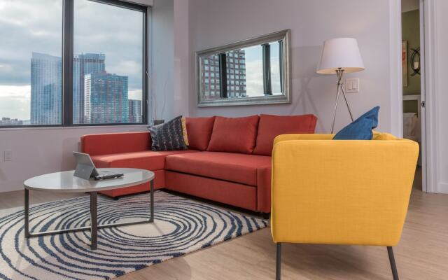 Home Away Luxury Apartments at Warren