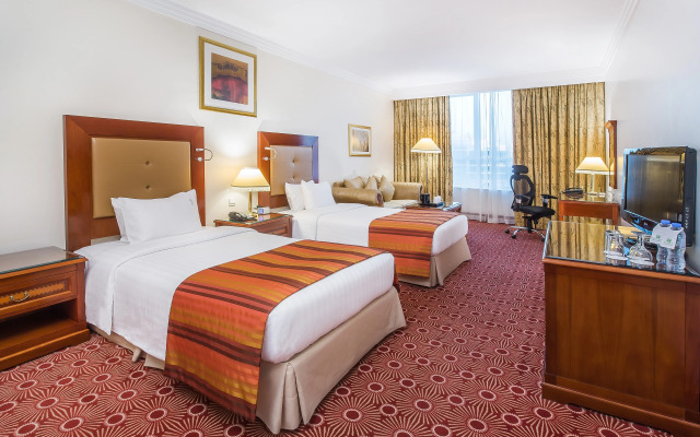 Sunday Hotel Holiday International Dubai