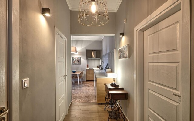 Baratero Opera Apartment