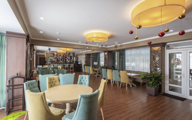 Lake House Resort hotel
