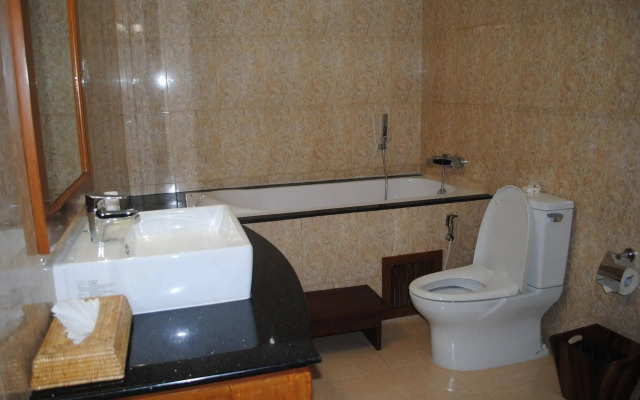 Myitkyina Plam Spring Resort Hotel