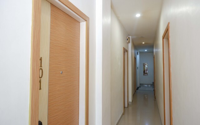 Urbanview Hotel Ruby Makassar