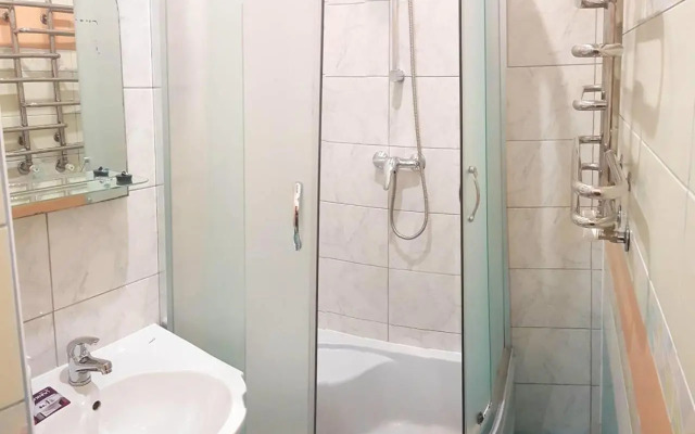 Apartment on Zaliznychna street