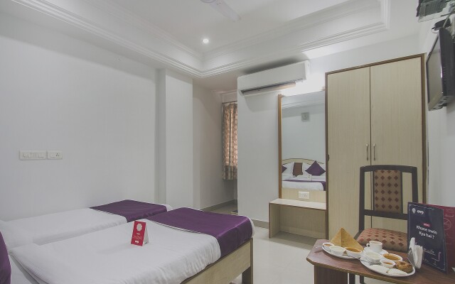 OYO Flagship 983 Hotel Surya Residency