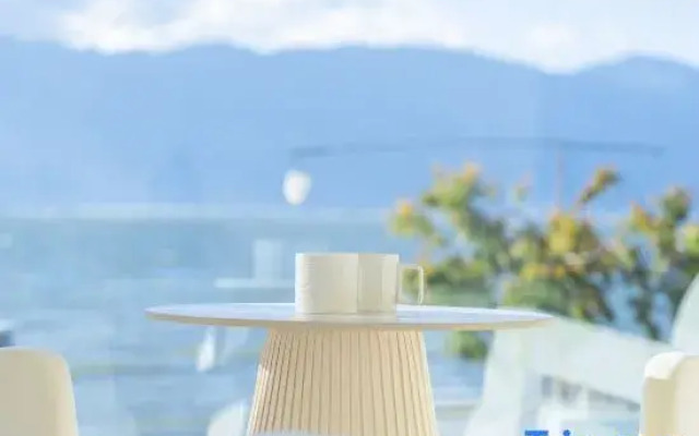 Yiju Sea View Homestay (Dali Erhai Branch)