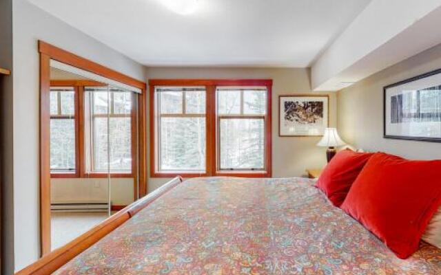 Eagle Springs East 201: Horsetail Suite