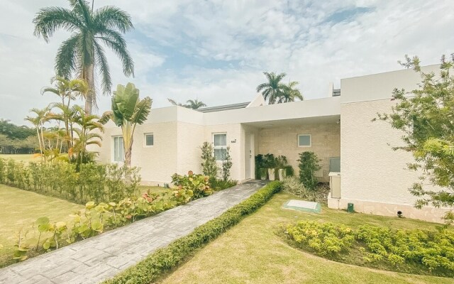 Enjoy This Relaxing Villa at Green One