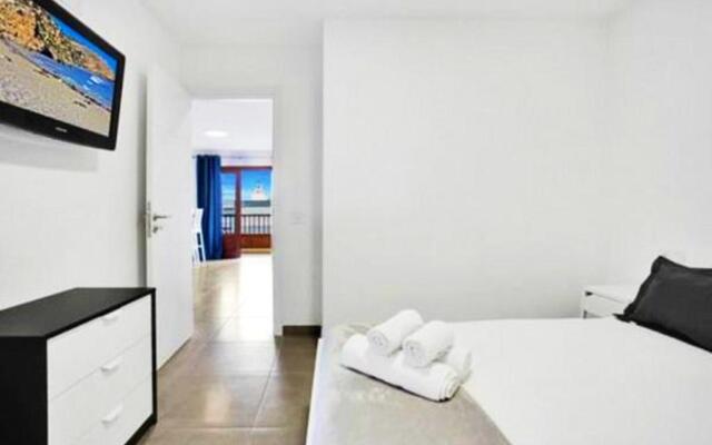 3 bedrooms appartement with city view furnished balcony and wifi at Candelaria 1 km away from the beach