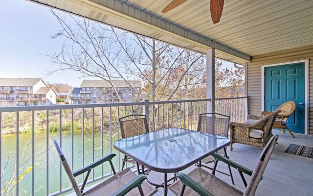 Condo w/ Pool Access: 3 Mi to Branson Strip!