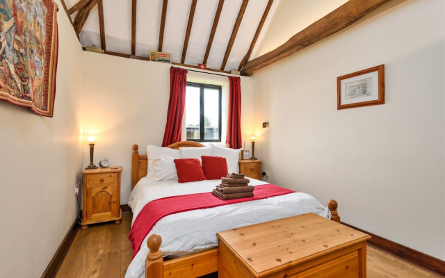 Holiday Home in Kent Near Scenic Parks