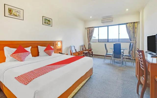 Oyo 1178 Plaza Hotel Tanjung Pinang